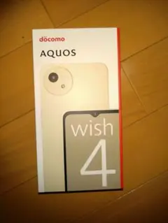 docomo AQUOS wish 4 ゴールド