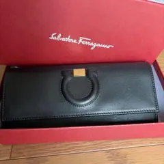 Salvatore Ferragamo ブラック長財布のサムネイル