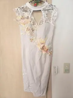 花柄刺繍 タイトドレス