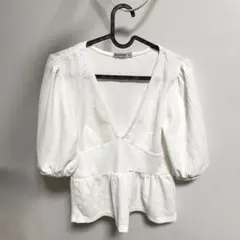 Stradivarius Vネック ペプラムトップス Sサイズのサムネイル