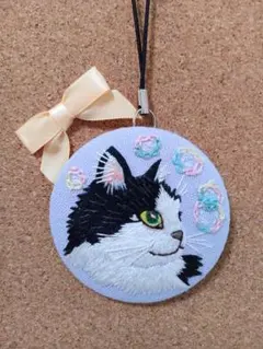 猫刺繍 缶バッチ ハンドメイド