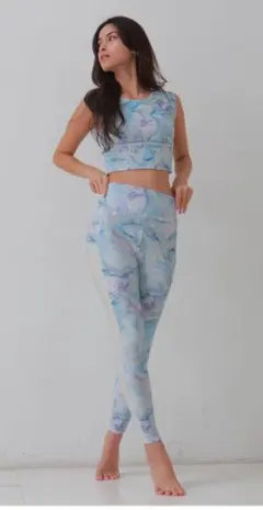 最終値下げ❗️【新品未使用】ALBOVE ヨガウェア 上下セット Mサイズ midoriya_rs-fit-104-712m