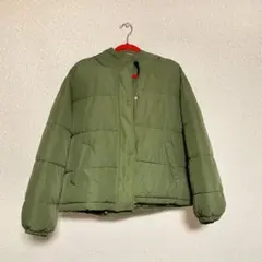 オリーブグリーン フード付きダウンジャケット