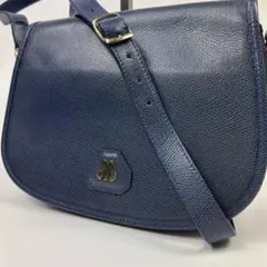 Item thumbnail for item 7780c3d2-8484-44eb-8f28-f208245b4538