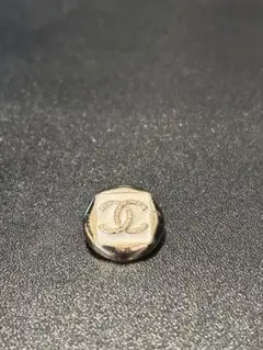 【CHANEL】ブローチ ココマーク CC モノトーン シンプルのサムネイル