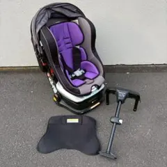 【美品】コンビ チャイルドシート ラクティアターン combi