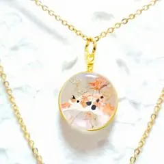 三毛猫と紅葉のネックレス