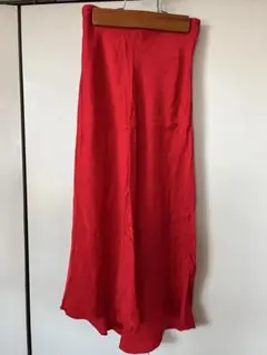 ZARA 赤 ロングスカート