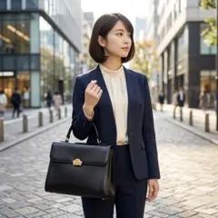 【美品】ハナエモリ ハンドバッグ フォーマル 黒 HMロゴ ゴールド金具 自立