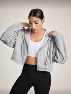 SHEIN ジップアップパーカー Sサイズのサムネイル