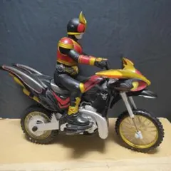 新品未使用】タイヨーR/C 仮面ライダークウガ ビートチェイサー2000