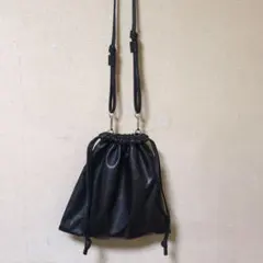 黒いドローストリングショルダーバッグ　 合成皮革