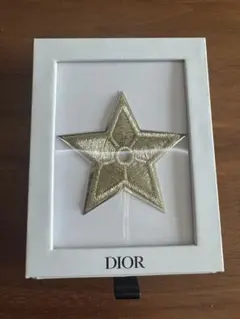 Dior ゴールド 星形 ブローチ　非売品