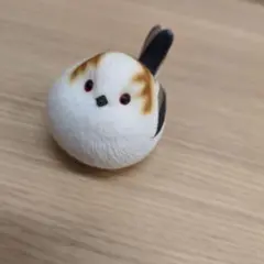 ぷっくりシマエナガリアルバードフィギュア 白と茶色