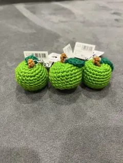 ダイソー リンゴニットキーホルダー