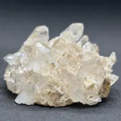 ヒマラヤクル渓谷産 水晶クラスターホワイトガーデン入り天然石 レインボー