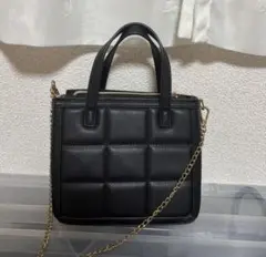 黒いキルティングショルダーハンドバッグ