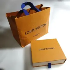 LOUIS VUITTON ショップ袋とボックス　ルイヴィトン