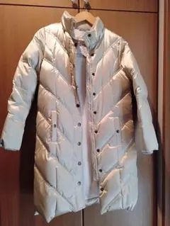 ダウンコート　シャンパンカラー