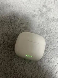mちゃん様専用　ワイヤレスイヤホン ホワイト 充電ケース付き