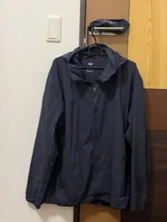 新品未使用‼️ユニクロUVカットパーカー　メンズＬサイズネイビーブルー