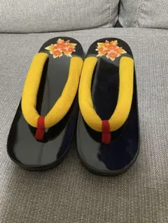 浴衣下駄　本漆塗り　黒と黄色　フリーサイズ　新品未使用品