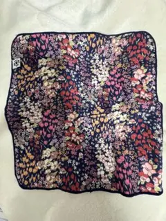 リバティ風 小花柄のガーゼパイルハンカチ