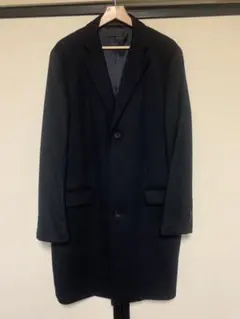 ユニクロ 黒チェスターコート