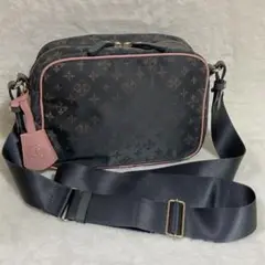 美品 russet ラシットショルダーバッグ グレー×ピンク ロゴチャーム