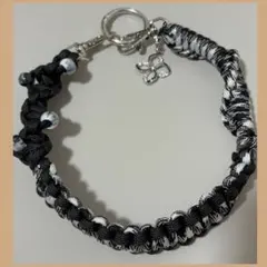 パラコード ハンドストラップ モノトーン チャーム付き