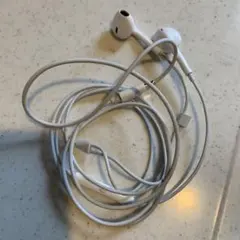 有線イヤホン iPhone