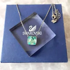 美品☆SWAROVSKI スワロフスキー 大粒グリーンクリスタル ペンダント
