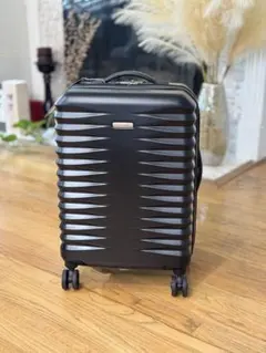 新品　Samsonite ブラック キャリーケース　タグ付き　機内持ち込み
