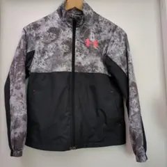 Under Armour 迷彩柄ジャケット　140 ウインドブレーカー