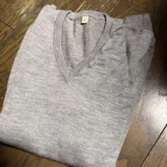 UNIQLO ユニクロ　エクストラファインメリノVネックセーター サイズM
