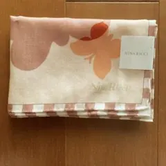 ♡新品ニナリッチ蝶柄 綿100% ハンカチ ￼ 56cm× 57cm