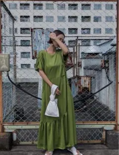 ゆ*う様 美品✨UN3D アンスリード ロングワンピース マキシ丈 変形タック 美品✨UN3D アンスリード ロングワンピース マキシ丈 変形タック 36