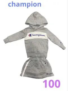 [値下げ]Champion フード付きトレーナーとスカートセット100