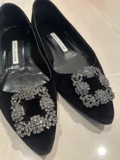 Manolo Blahnik ビジュー フラット ブラック ベルベット37.5のサムネイル