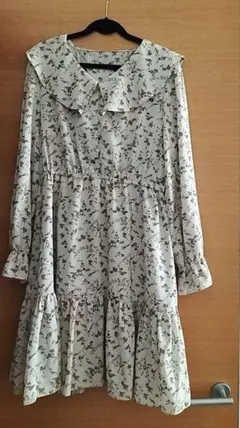 【値下げ中】アイボリー花柄ワンピース　エムズエキサイト