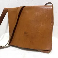 2025年最新】イルビゾンテ IL BISONTE レザー 本革 ショルダーバッグ