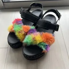 新品未使用 Dr.Martens VOSS II FLUFFY サンダルのサムネイル