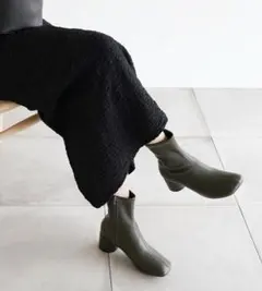 I NEED MORE SHOES ショートブーツ　オブリークトゥ　スクエアトゥ