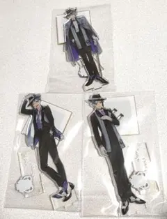 ツイステッドワンダーランド　アクリルスタンド　オクタヴィネル　寮服