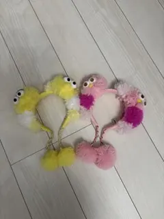 ユニバ　エルモ　 カラフルポンポンキャラクターカチューシャ2個セット