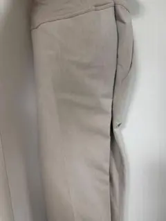 ユニクロ　スマートアンクルマタニティパンツ　XXLベージュ