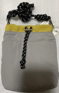 ミニショルダーバッグ　スマホショルダー　ポシェット