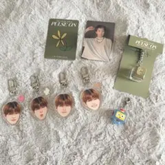 TREASURE アサヒ 喜怒哀楽 顔アクキー コンプ カプセルトイ