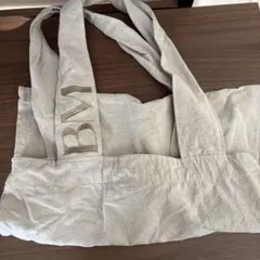 Benjamin miyu ロゴリネントートバッグ アイボリー