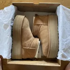 ugg 厚底ムートンブーツ